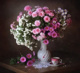 Høstblomster og te