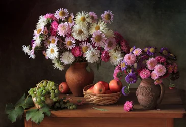 Fargerike asters og frukt