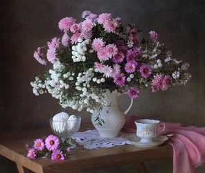 Koselig blomsterstilleben
