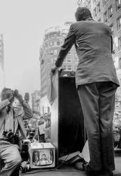 John F. Kennedy holder en valgkamptale i Seattle, Washington
