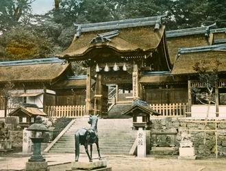 Utsikt over shintotempelet Suwa-Jinja (osawa) i Nagasaki, ca. 1900–1915 (fotografi)