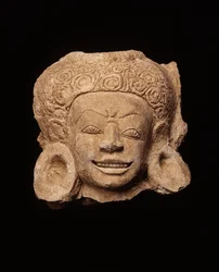 Demonhode, fra Chedi Chula Pathom, Davaravati Period (stucco)