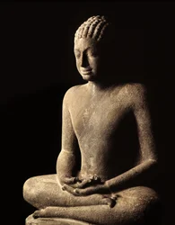 Mediterende Buddha, Dwaravati-perioden