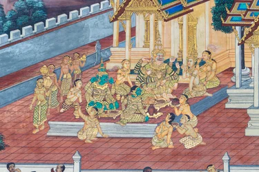 Veggmaleri som viser scener fra Ramayana ved Wat Phra Kaeo, Royal Grand Palace, Bangkok, Thailand