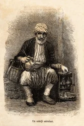 En reisende kaffeselger (cafedji) i basaren i Trebizond, dagens Trabzon ved Svartehavskysten, gravering etter en tegning av fortelleren, som illustrerer en reise til Lazistan og Armenia i 1869, av Théophile Deyrolle, publisert i «Le Tour du monde»