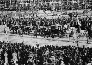 Kroningsprosesjon, Teheran, 1926