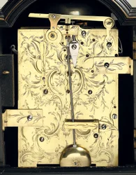 Detalj av en George III slående bordklokke, ca. 1770 (tre, glass og metall) (se også 491921)