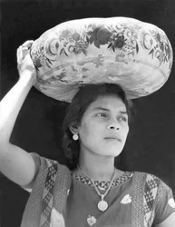 Kvinne i Tehuantepec, Mexico, 1929