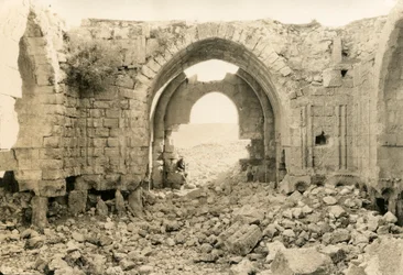 Interiør av den bysantinske basilikaen, Amman, Jordan, fotografert av Ugo Monneret de Villard, cirka 1920