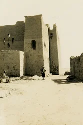St. Simeons kloster, Aswan, Egypt, fotografert av Ugo Monneret de Villard