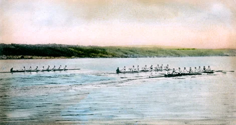 Et prøvespinn av Cornell-mannskapene på Cayuga Lake, 1906