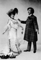 Ada Blanche og JR Hale i en scene fra The Medal and the Maid, 1909