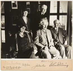 Albert og Elsa Einstein, John og Lora Baer og Arthur H. Fleming, Pasadena, 1. januar 1931, 1931.