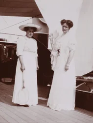 Anna Alexandrovna Vyrubova dro sammen med keiserinne Alexandra Fyodorovna av Russland, 1912-1913