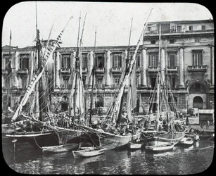 Ved kaien, Messina havn, Sicilia, Italia, slutten av 1800- eller begynnelsen av 1900-tallet