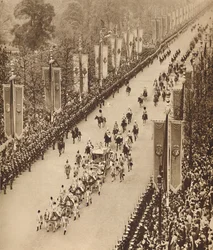 Avenue of Banners, 12. mai 1937