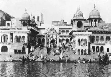 Badende ghat ved Yamuna-elven, Muttra, 1917