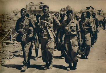 Britiske fallskjermtropper grep denne broen, 1943-44