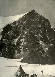 Leir 17. desember på Ferrarbreen under Sentinel Rock, 1908, 1909