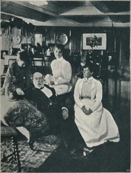 Kaptein Bourchier, hans datter og barnebarn, c1900, 1910