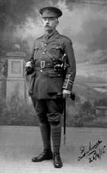 Kaptein Palmer, offiser i kommando, Dover, 1915