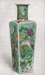 Kinesisk klubbformet vase. KAng Hsi-perioden, 1661-1722, 1928