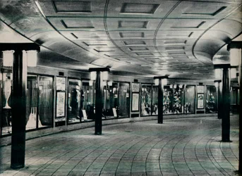 Sirkulerende område av Piccadilly Circus Station, 1929