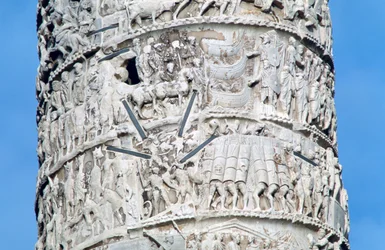 Søyle av Marcus Aurelius, detalj, Piazza Colonna, Roma