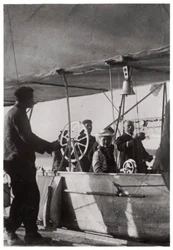 Grev Zeppelin med datteren i gondolen til Zeppelin LZ3, Tyskland, c1906-1908 1933