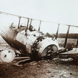 Død pilot i styrtet Salmson-fly, c1914-c1918