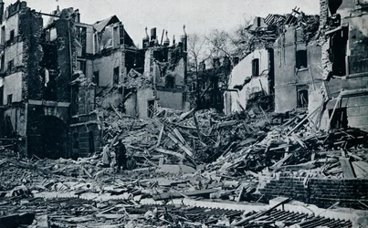 Ødelagte bygninger, fra den indre tempelhagen, 1941