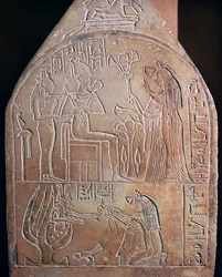 Egyptisk detalj av begravelsesstelen til en sanger i tempelet til Amon