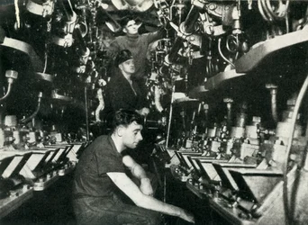 Maskinrom til en britisk ubåt, andre verdenskrig, 1945.