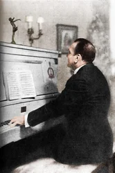 Enrico Caruso - Italias berømte tenor ved pianoet, c1925