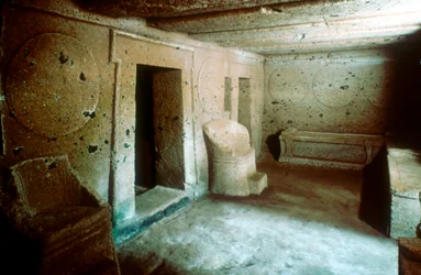 Inngang til en grav i en etruskisk nekropolis, Cerveteri Caere Italia, c7.-6. århundre f.Kr.