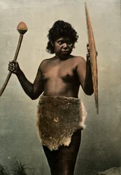 Australsk kvinne med ansvar for ektemannens våpen, australsk kvinne med ektemenns våpen, 1900.