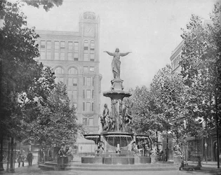 Fountain Square, Cincinnati, Ohio, c1897.
