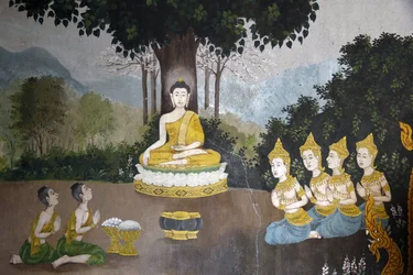 Fresco som viser en scene fra Buddhas liv i Wat Phra Doi Suthep, Chiang Mai. Buddha mottar almisser. Thailand