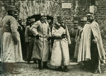 General Kusmanek og prins Francis Joseph ved Przemysl festning, første verdenskrig, 1915, c1920.