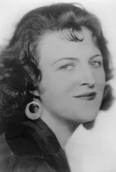Gracie Fields 1898-1979, engelsk sanger og komiker, ca 1920-tallet