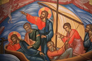 Gresk-ortodoks ikon som viser Jesus (vist to ganger) og apostlene hans ved Tiberias-sjøen Thessalonique, Hellas