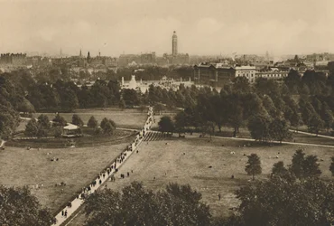 Green Park og Westminster fra strukturen som har tilranet seg stedet til Old Devonshire, c1935.