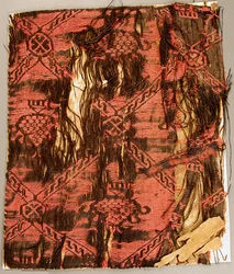 Guillochegitter med furukongel, bysantinsk, 7.-9. århundre.