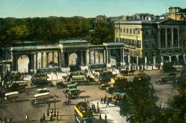 Hyde Park Corner, London, c1910.