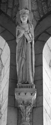 I et stridshodefall, dronningen av Det gamle testamente. Anonym skulptur. Collegiale Saint Sylvain, Levroux (Indre)