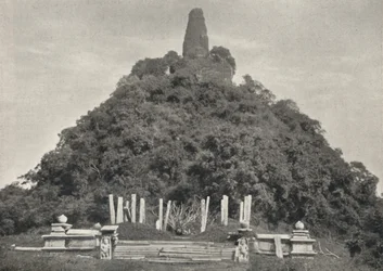 Jetavanarama Dagoba, den yngste av de tre store Dagobas av Anuradhapura på slutten av det 3. århundre e.Kr.