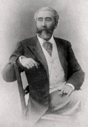 Jose-Maria de Heredia , cubanskfødt fransk poet, 1902