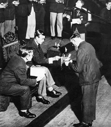 Kong Edward VIII som beskytter av TOC H belysningslamper til minne, Westminster, 1936