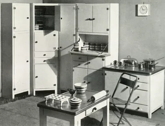 Kjøkkenmøbler av Heals, London, 1937.