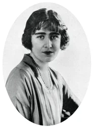 Lady Elizabeth Bowes-Lyon i 1923, 1937